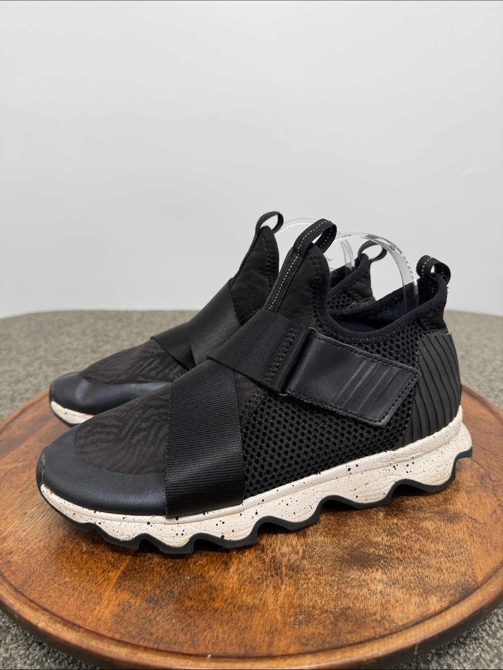 Sorel Shoes Wm 8 Kinetic Sneak Black Slip-On Athletic Sneakers Lug Sole Run Hike